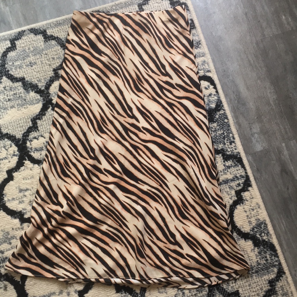 Socialite Bias Print Skirt